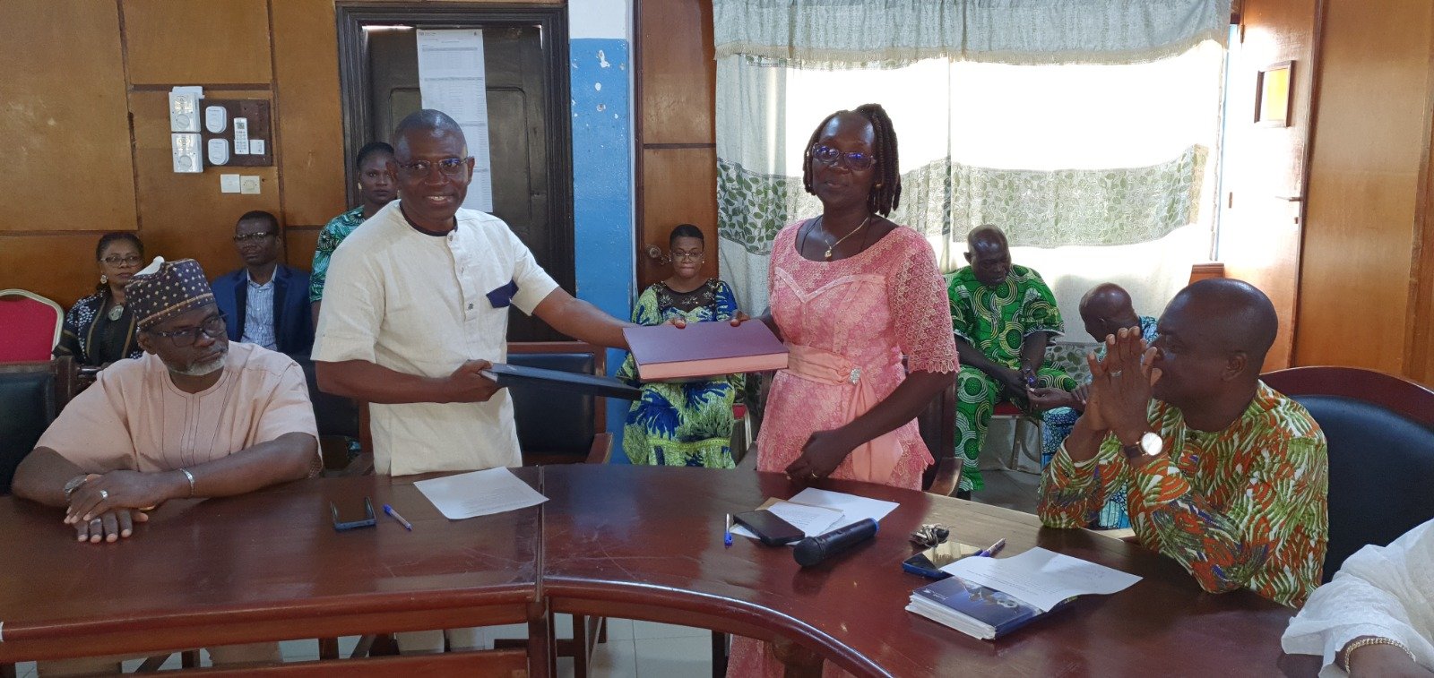 Passation de service : Madame SINTONDJI Dotou Diane E. C. prend les rênes du Secrétariat Exécutif